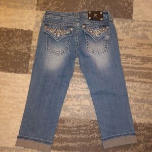 Miss Me cuffed capri size 27